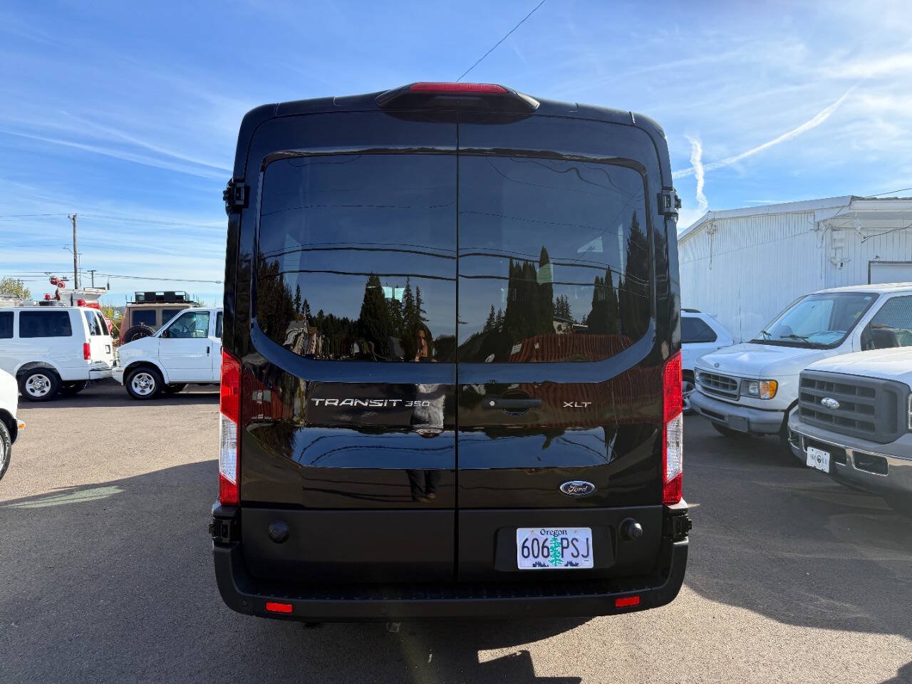 Used 2024 Ford Transit 350 XLT RWD image 7