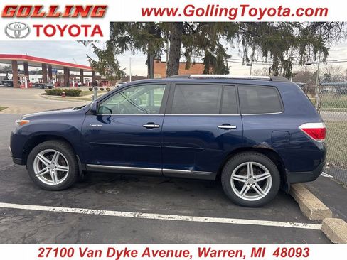 Used 2011 Toyota Highlander Limited w/ Tow Pkg image 1