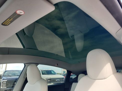 Used 2023 Tesla Model Y Long Range image 15