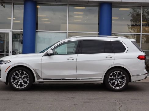 Used 2020 BMW X7 xDrive40i w/ Premium Package AWD/4WD image 2