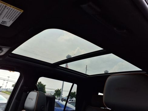 Used 2021 GMC Yukon AT4 w/ AT4 Premium Plus Package image 11