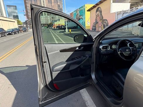 Used 2019 Kia Sorento EX w/ EX Touring Package FWD image 8