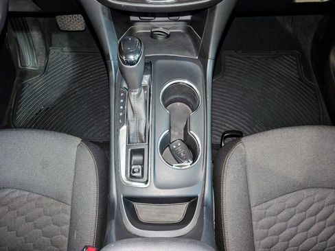 Used 2018 Chevrolet Equinox LT image 37