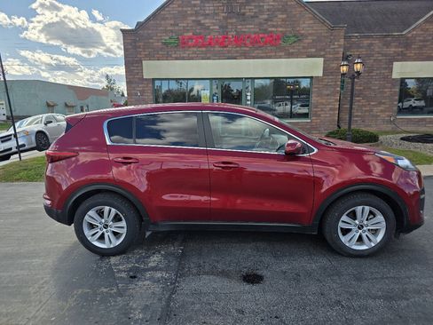 Used 2018 Kia Sportage LX image 5