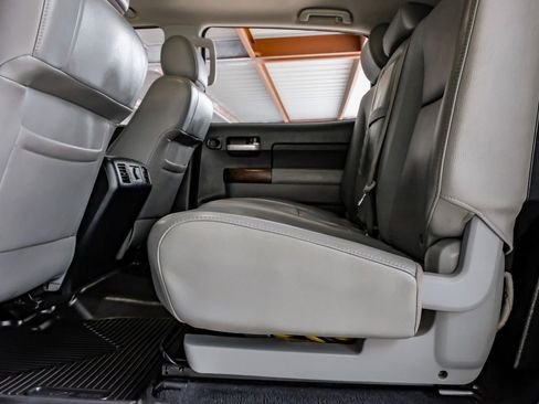 Used 2012 Toyota Tundra Limited image 37