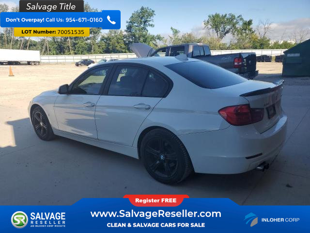 Used 2013 BMW 328i xDrive Sedan AWD/4WD image 3