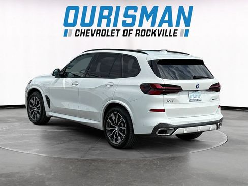 Used 2024 BMW X5 xDrive50e w/ M Sport Package AWD/4WD image 4