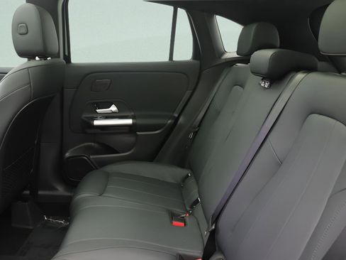 Certified 2026 Mercedes-Benz GLA 250 image 31