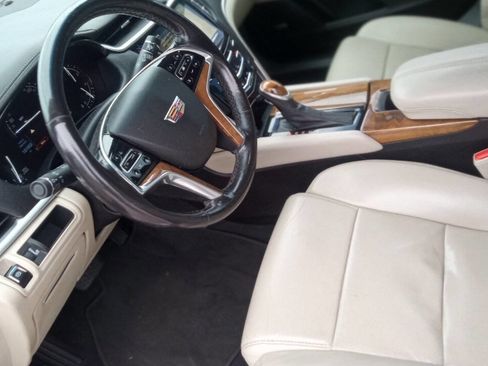 Used 2018 Cadillac XTS Luxury image 11