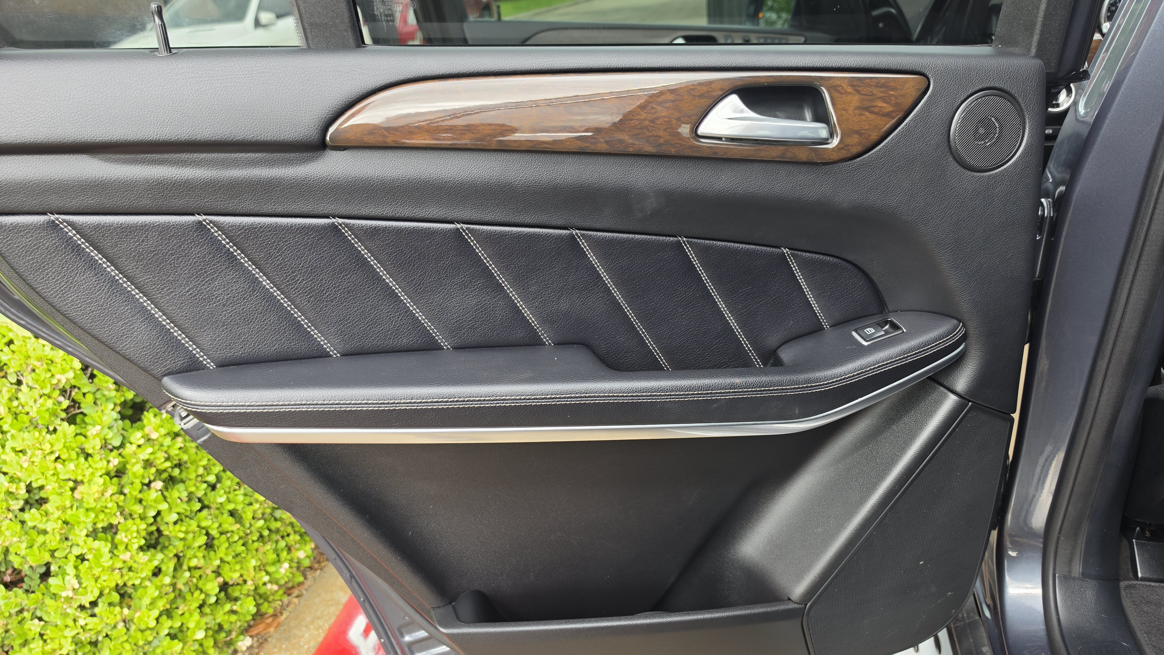 Used 2013 Mercedes-Benz GL 450 4MATIC w/ Premium 1 Pkg image 24