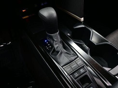 Used 2025 Toyota Camry LE image 20