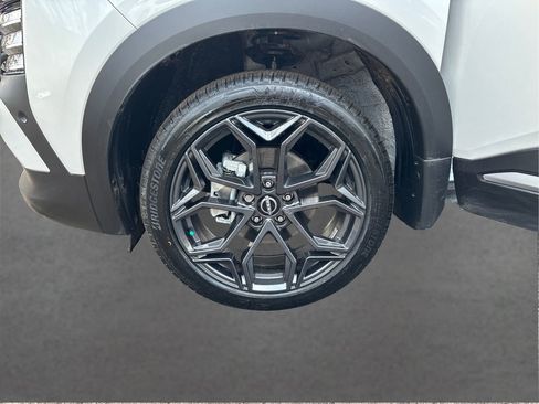 New 2026 Nissan Kicks SR w/ Cold Weather Package AWD/4WD image 12