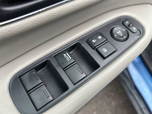 Used 2017 Honda HR-V EX-L image 18