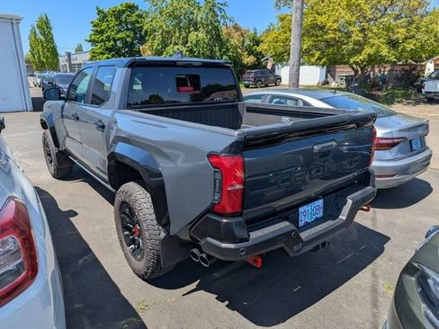 Used 2025 Toyota Tacoma TRD Pro AWD/4WD image 2
