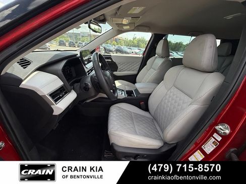 Used 2023 Mitsubishi Outlander SEL AWD/4WD image 20