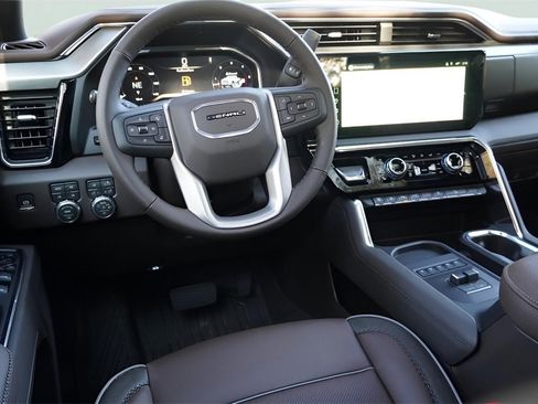 New 2026 GMC Sierra 2500 Denali w/ Denali Reserve Package image 19