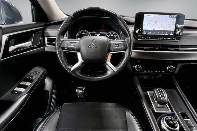 Used 2024 Mitsubishi Outlander SE FWD image 9