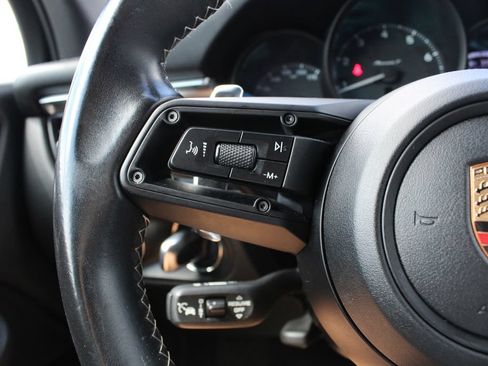 Used 2023 Porsche Macan Turbo AWD/4WD image 11