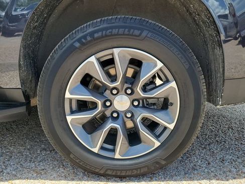 Certified 2023 Chevrolet Suburban LT w/ Luxury Package RWD image 34
