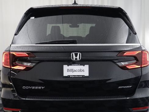 Used 2023 Honda Odyssey Sport image 16