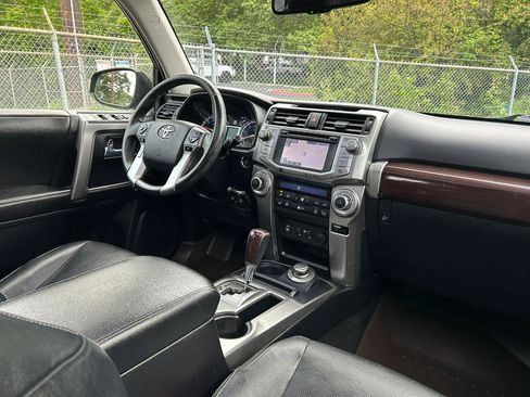 Used 2014 Toyota 4Runner Limited AWD/4WD image 18