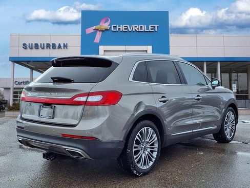 Used 2017 Lincoln MKX Reserve w/ Driver Assistance Package image 4