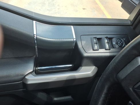 Used 2020 Ford F150 XLT w/ Equipment Group 302A Luxury image 14