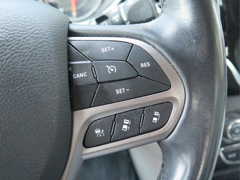Used 2021 Jeep Cherokee Limited w/ Elite Package FWD image 19