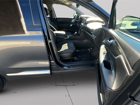 Used 2020 Hyundai Santa Fe SEL w/ Convenience Package image 13