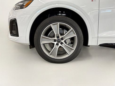 Used 2025 Audi Q5 2.0T Premium w/ Convenience Plus Package image 19