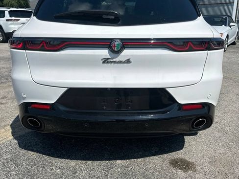 Used 2025 Alfa Romeo Tonale w/ Premium Package AWD/4WD image 3