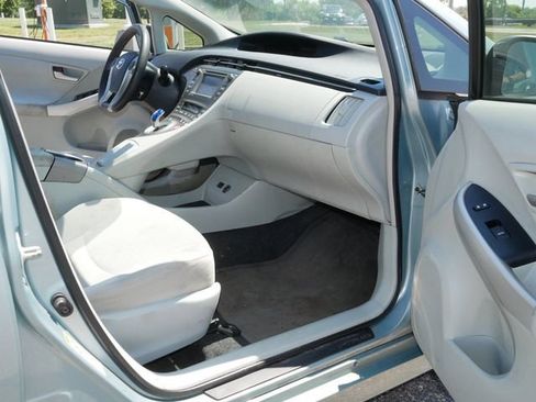 Used 2013 Toyota Prius Three FWD image 20