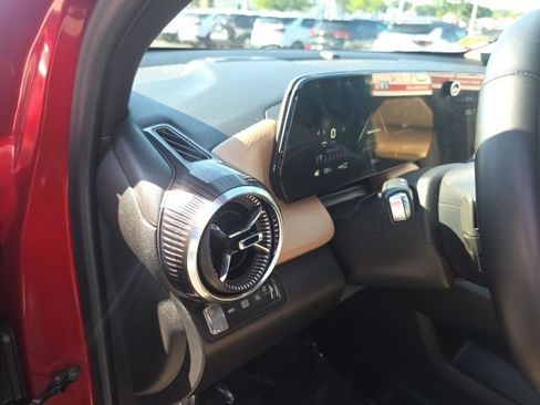 Used 2025 Chevrolet Equinox ACTIV AWD/4WD image 14