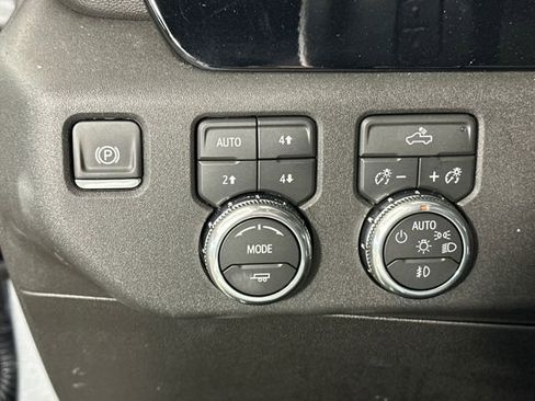 New 2026 GMC Sierra 1500 Elevation image 19