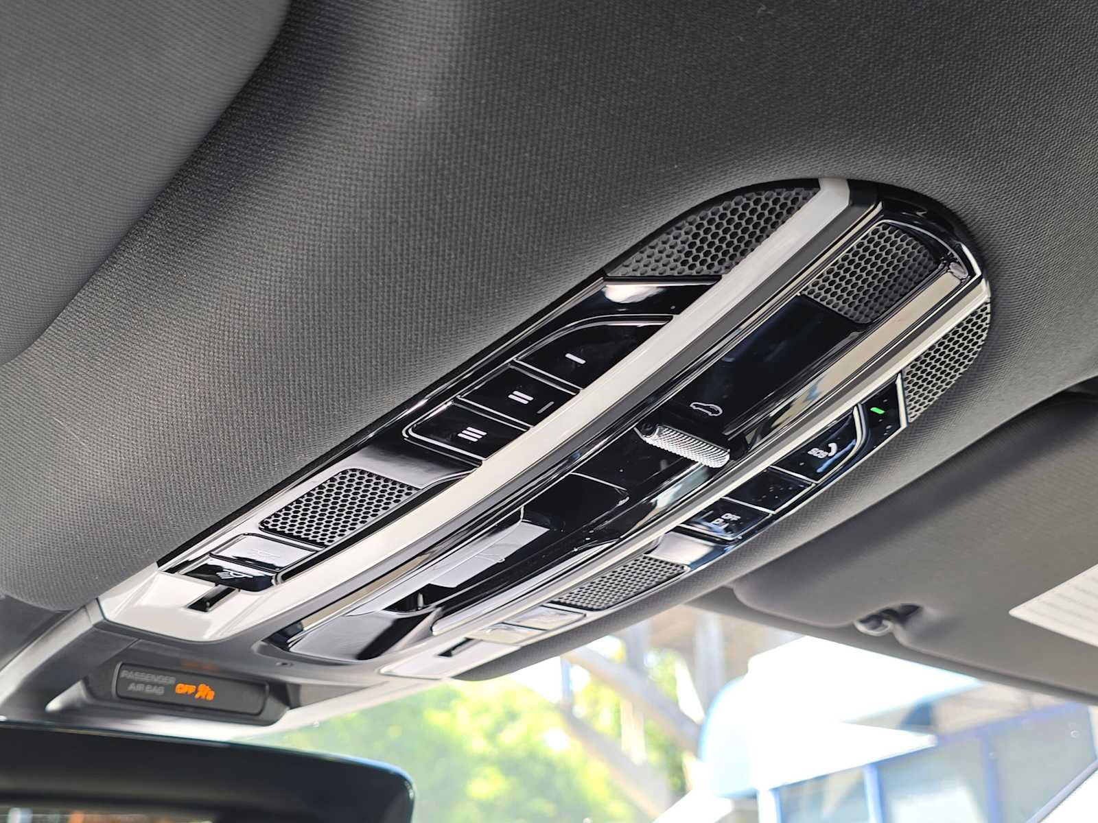 Used 2021 Porsche Cayenne AWD/4WD image 38