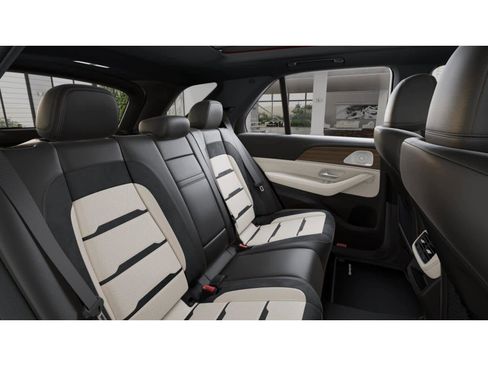 Used 2024 Mercedes-Benz GLE 53 AMG 4MATIC image 4