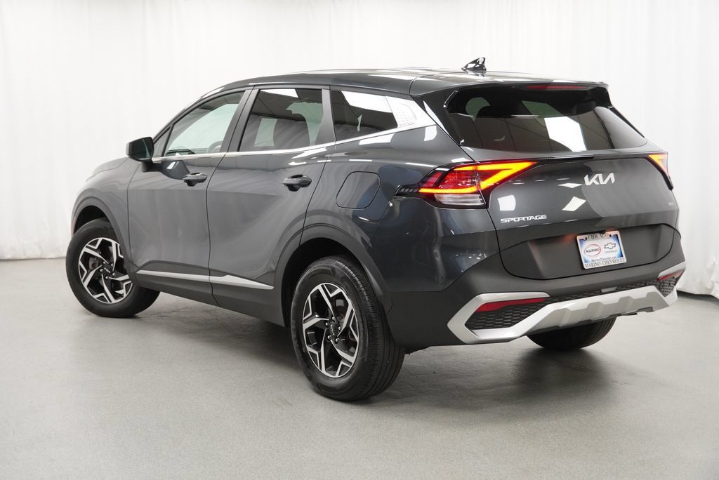 Used 2023 Kia Sportage LX AWD/4WD image 8