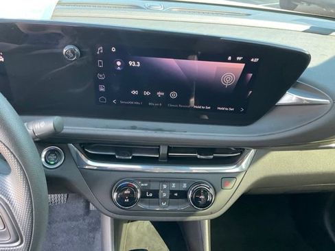Used 2026 Buick Envista Preferred FWD image 12