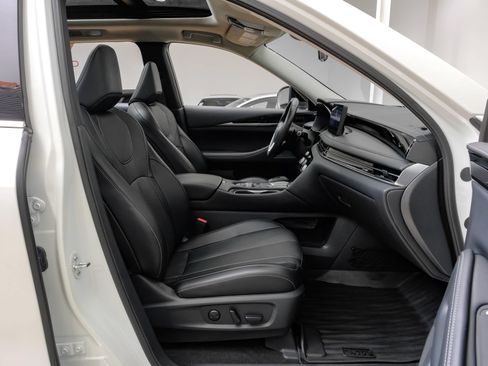 Used 2024 INFINITI QX60 Pure w/ Cargo Package FWD image 29