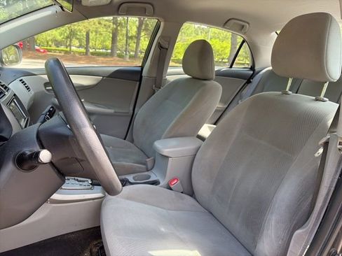 Used 2011 Toyota Corolla LE FWD image 10