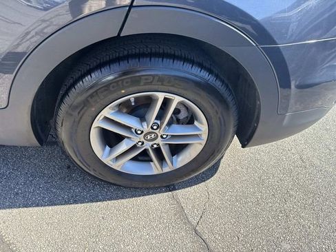 Used 2017 Hyundai Santa Fe Sport image 16