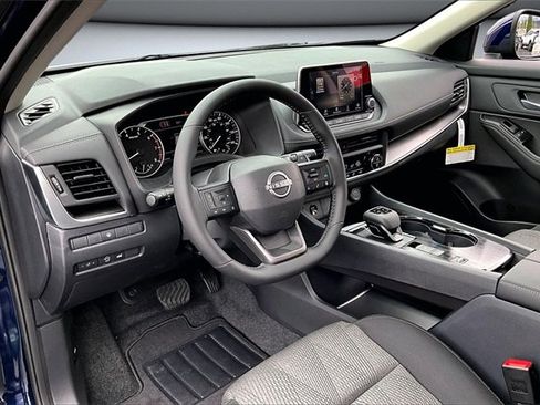 New 2026 Nissan Rogue SV image 7