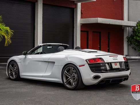 Used 2011 Audi R8 V10 AWD/4WD image 7