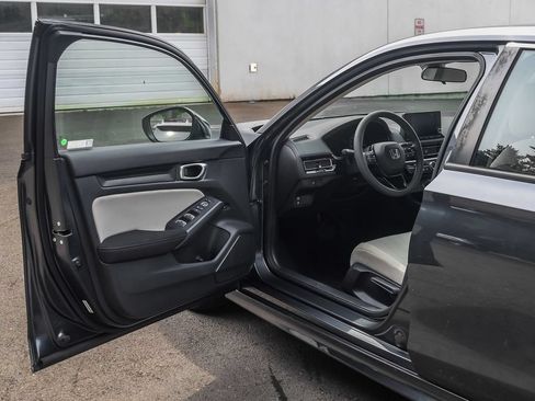 Used 2024 Honda Civic LX image 27