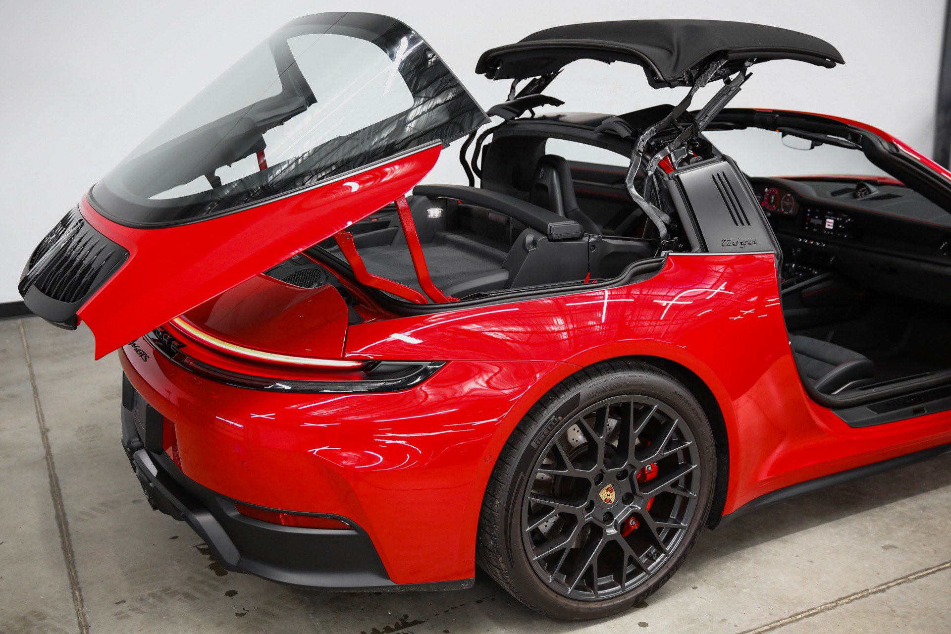 Used 2026 Porsche 911 Targa 4 GTS AWD/4WD image 29