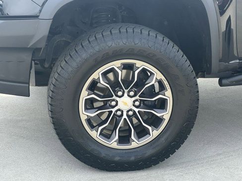 Used 2018 Chevrolet Colorado ZR2 image 32