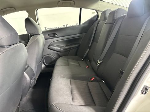 Used 2025 Nissan Altima 2.5 SV FWD image 23