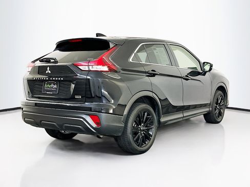 Used 2024 Mitsubishi Eclipse Cross LE image 9