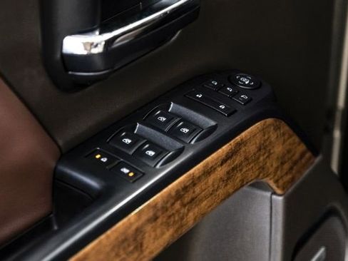 Used 2015 Chevrolet Silverado 2500 High Country w/ Duramax Plus Package image 36