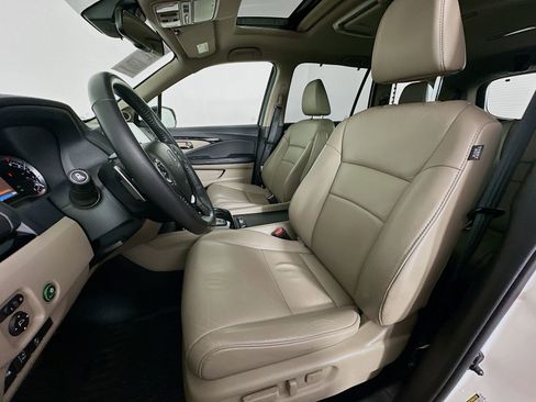 Used 2017 Honda Pilot Touring image 22